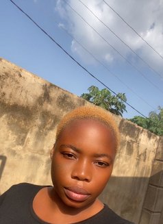 Betty - escort in Lagos, Nigeria Photo 3 of 4