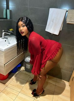 Betty Scarlett - escort in Dubai Photo 7 of 12