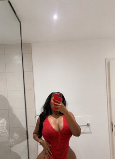 Betty - escort in Dubai Photo 8 of 8
