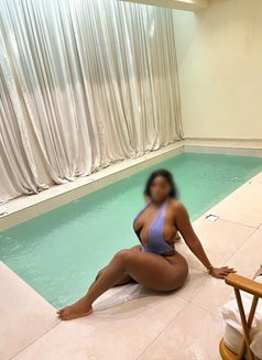 Betty - escort in Dubai Photo 7 of 7