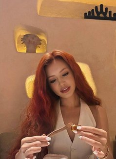 Beverly - escort in Dubai Photo 4 of 9