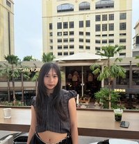 Bew - masseuse in Bangkok