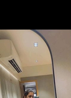 Suman Independent - escort in New Delhi Photo 2 of 6
