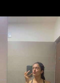 Suman Independent - escort in New Delhi Photo 5 of 6