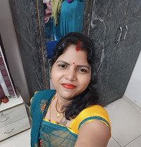 Bhabi and College Girls - puta in Pune