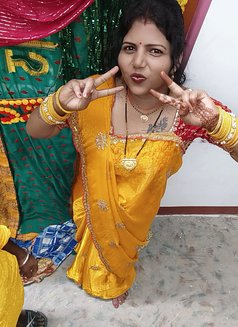 Bhabi and College Girls - puta in Pune Photo 2 of 14