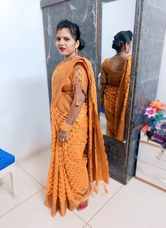 Bhabi and College Girls - puta in Pune Photo 5 of 14