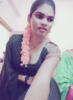 Bhanu - Transsexual escort in Chennai Photo 3 of 6