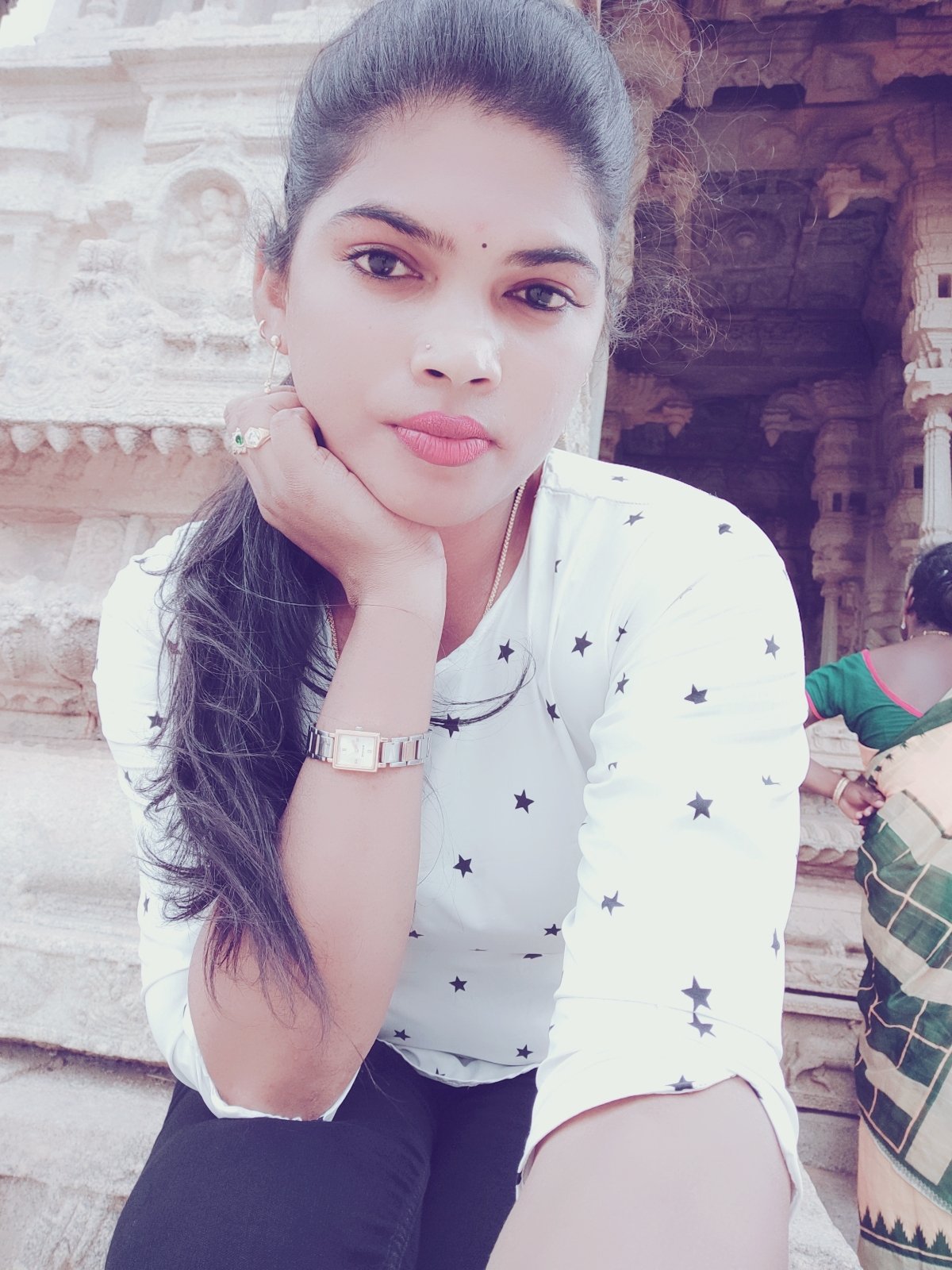 Yigitni nima qiladi?