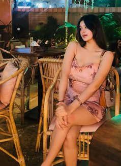 Bharti Vip High Class Model - escort in Dubai Photo 2 of 3