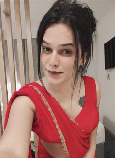 BHavna - Acompañantes transexual in Pune Photo 25 of 30