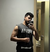 Bhavuk - Acompañantes masculino in Dubai