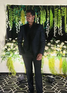 Bhavuk - Acompañantes masculino in Dubai Photo 4 of 4