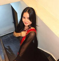 Bhavya Cam and Real Meet 24×7 - puta in Kathmandu Photo 1 of 4