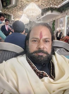 Bhim - Male escort in New Delhi Photo 2 of 5