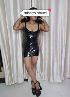 Bhumi misstrss & sult online n real meet - escort in New Delhi Photo 14 of 14