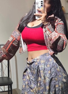 Bhumika Agarwal - puta in Noida Photo 1 of 3