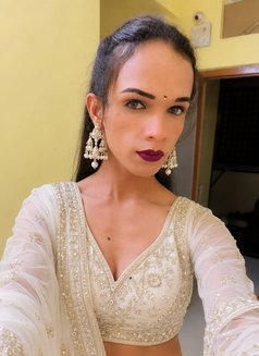 Bhumika - Transsexual escort in Hyderabad Photo 3 of 3