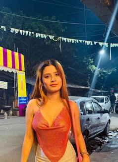 South Model Available Incall In Delhi - escort in New Delhi Photo 5 of 5