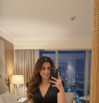 Bhumika Malhotra - puta in Candolim, Goa