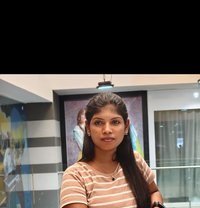 Bhuvana - puta in Chennai Photo 1 of 9