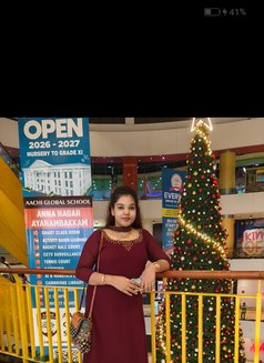 Bhuvana - escort in Chennai Photo 7 of 9