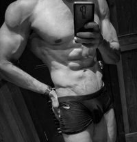 Bi Arab Nomad - Male escort agency in Al Manama