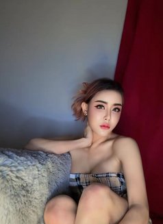 Bi Bi LADYBOY - masseuse in Abu Dhabi Photo 5 of 17