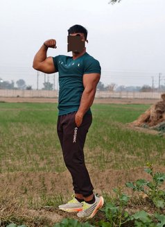 Bi Top Master - Male escort in Dubai Photo 6 of 7