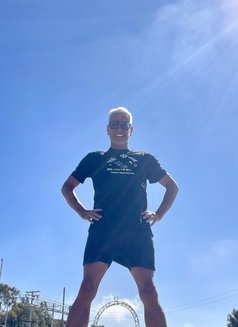 Bi UK Daddy 🇬🇧 - Male escort in Dubai Photo 1 of 6
