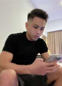 Bi Xxl 🇻🇳 - Male escort in Kuala Lumpur Photo 4 of 4