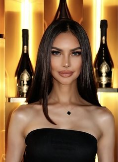 VANESSA - escort in Tel Aviv Photo 2 of 10