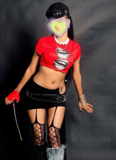 Kelly available now - escort in Accra Photo 3 of 5