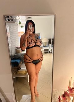 Bianca! Big ass sucker rimmer fister - Transsexual escort in Dubai Photo 17 of 17