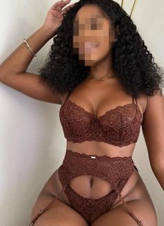 Bianca (cam season available ) - escort in Muscat Photo 2 of 4