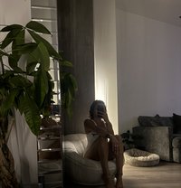 Bianca - escort in Paris