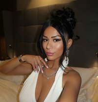 Pretty Monica Just Landed - Transsexual escort in Riyadh