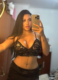 Bianca - escort in Manila Photo 5 of 7