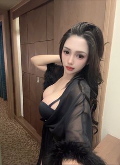 Bianca - escort in Taipei Photo 7 of 12