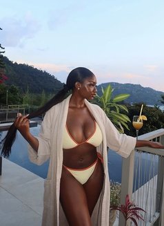 Bianca - escort in Bali Photo 2 of 10