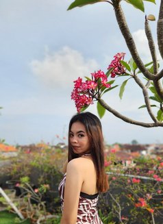 Bianca - escort in Bali Photo 2 of 8