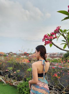 Bianca - escort in Bali Photo 3 of 8