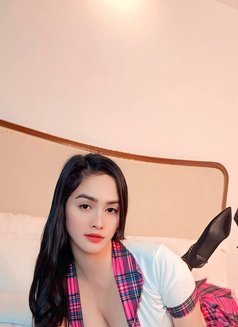 Bianca, looking for Nuru massage ? - escort in Mumbai Photo 8 of 9