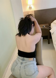 Bianca Neth - puta in Bali Photo 2 of 5
