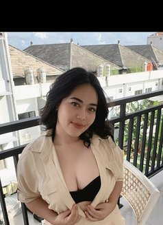 Bianca Neth - puta in Bali Photo 5 of 5