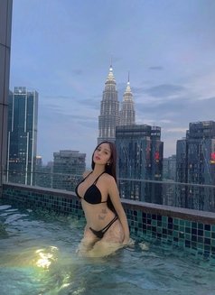 Bianca new girl in town - puta in Kuala Lumpur Photo 17 of 17