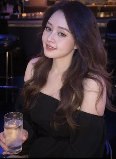 Bianca - escort in Hanoi Photo 2 of 8