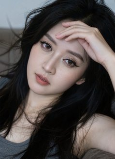 Bianca - escort in Hanoi Photo 7 of 8