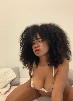 Biannca Curvy Best Blow Job - puta in Singapore Photo 4 of 16