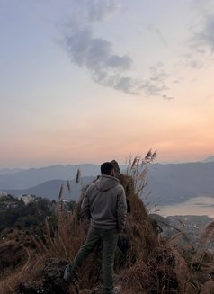 Arb - Acompañantes masculino in Pokhara Photo 6 of 9